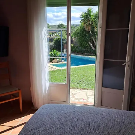 La De L'auxineill Castelnou